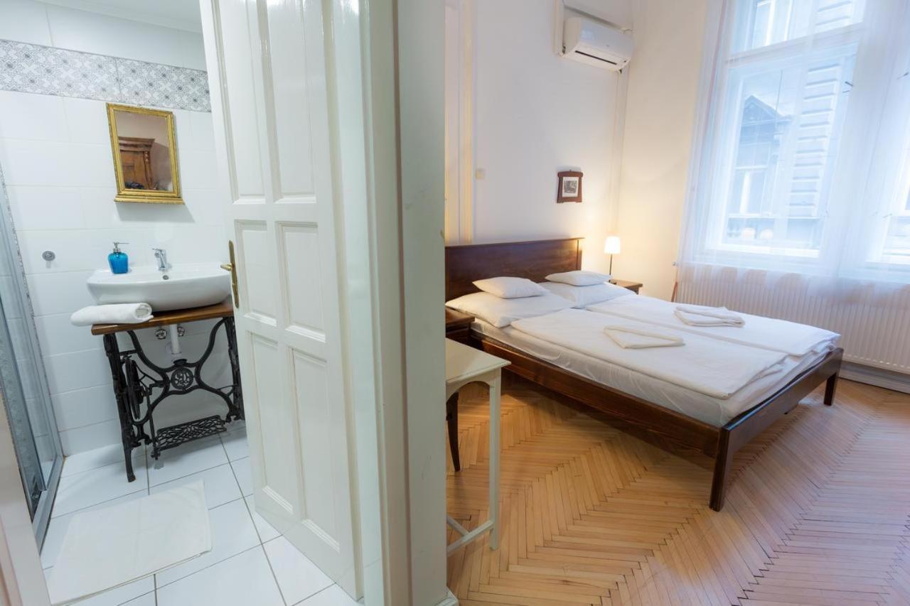 A10 Budapest Center Aparthotel ภายนอก รูปภาพ