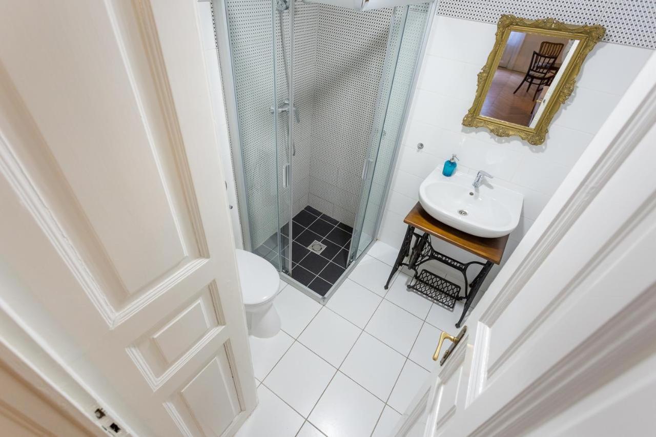 A10 Budapest Center Aparthotel ภายนอก รูปภาพ