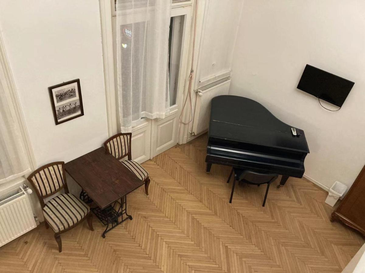 A10 Budapest Center Aparthotel ภายนอก รูปภาพ
